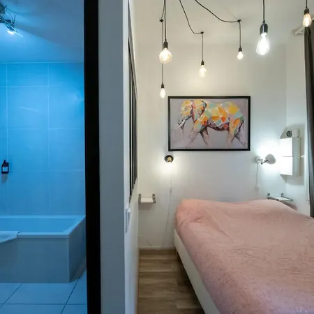 Du Vieux Cosy & Calme - Le Quarantaine Lione